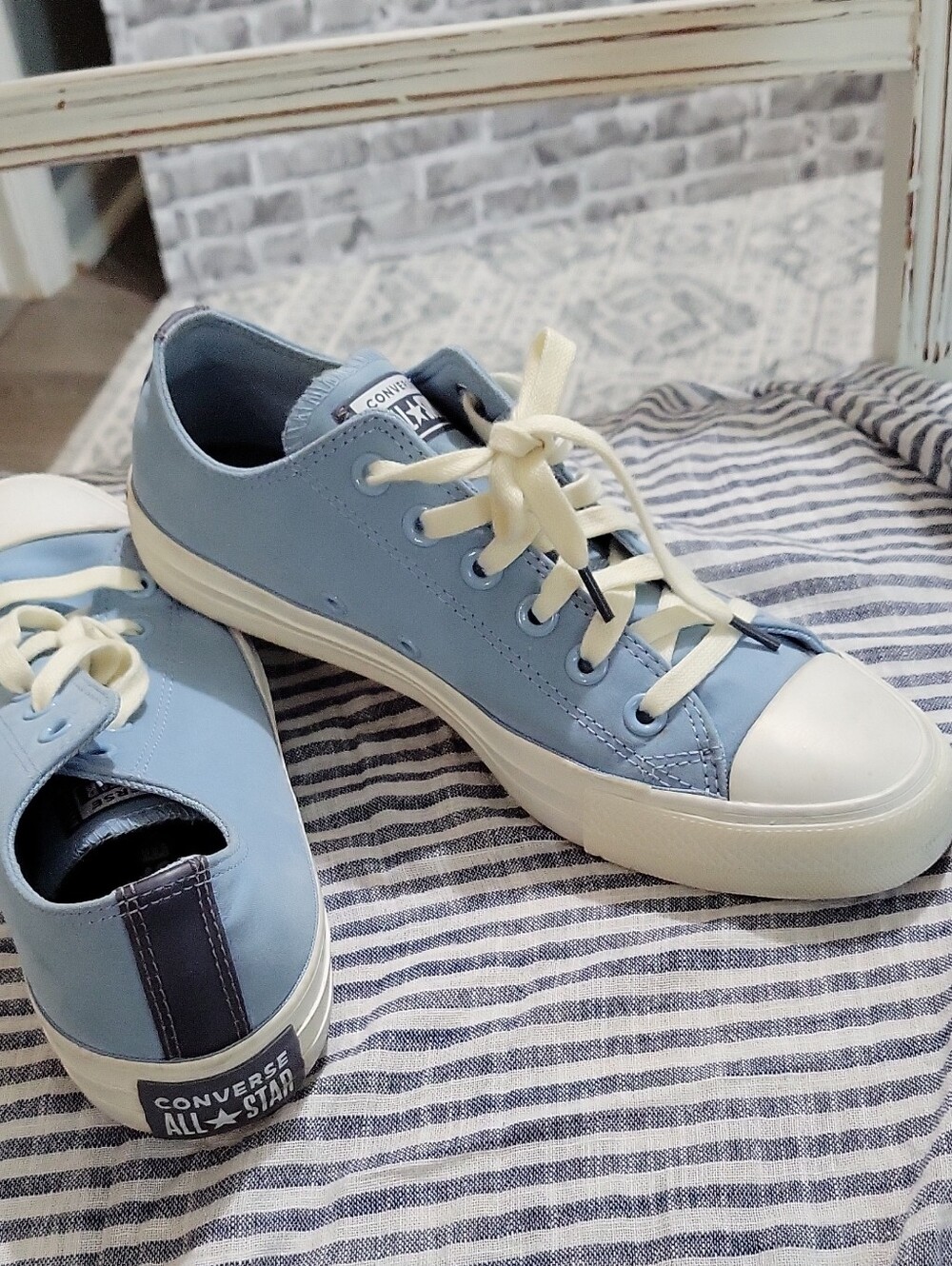 Converse Light Blue Low-Top Sneakers Womens Size 8 Shoes